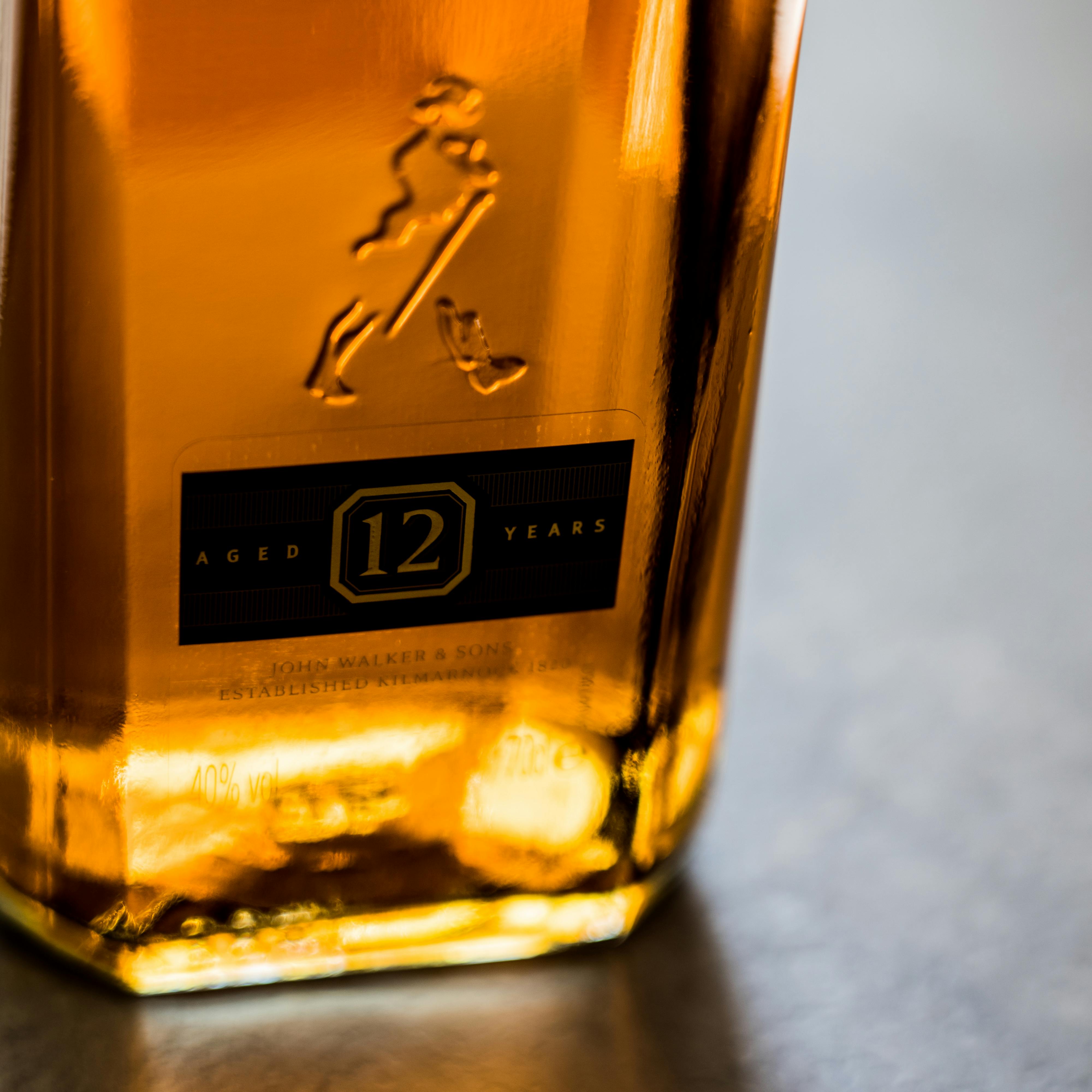 Destilarias na Escócia: Descubra o Coração do Whisky Single Malt com Guia Brasileiro - Foto de Castorly Stock