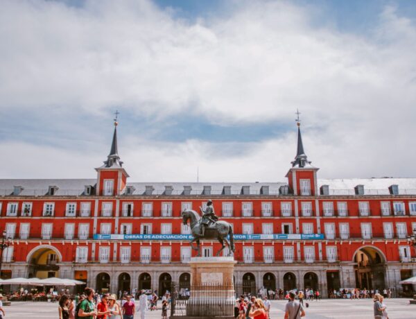Conheça Madrid com Crianças - Foto de Luis Quintero no Pexels